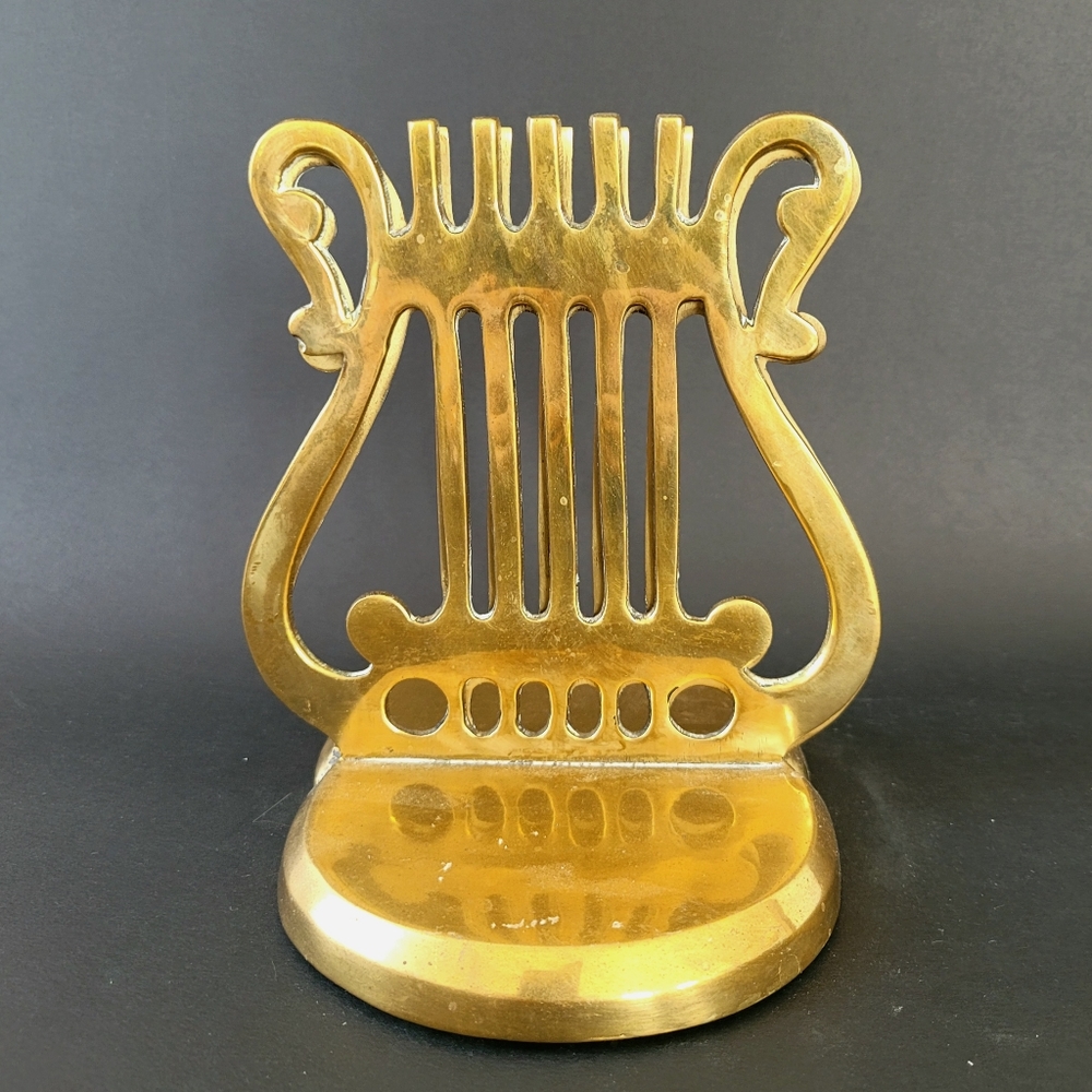 Set of 2 Vintage Brass Harp bookends, brass bookends, book shelf decor